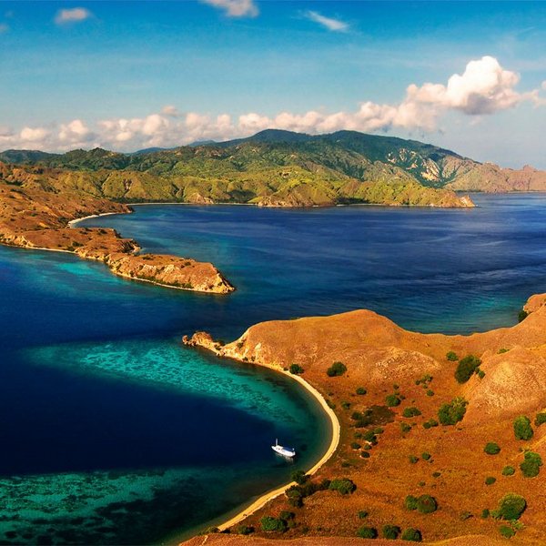 TSK Gruppenreise Komodo und Bali 2028 Bucht Komodo Tour 2028 mit TSK Züric