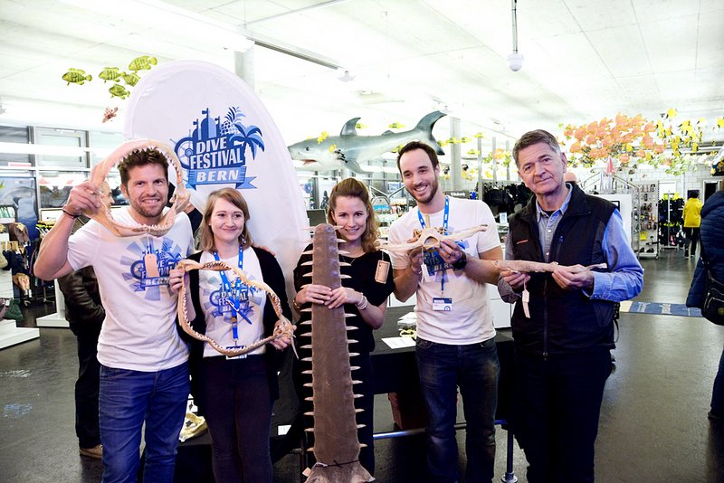 Gruppenbild TSK mit Daniel Schmid, Manuela Gsteiger, Michael Vizeli und den Referenten Michel Roggo und Ornella Weideli